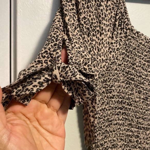 American Eagle Outfitters Animal Print dress - smocked top flowy bottom - small - Picture 3 of 5